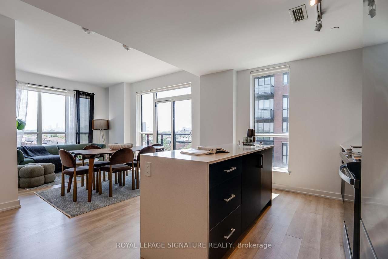 2300 St. Clair Avenue W 517, Toronto, ON M6N 0B3