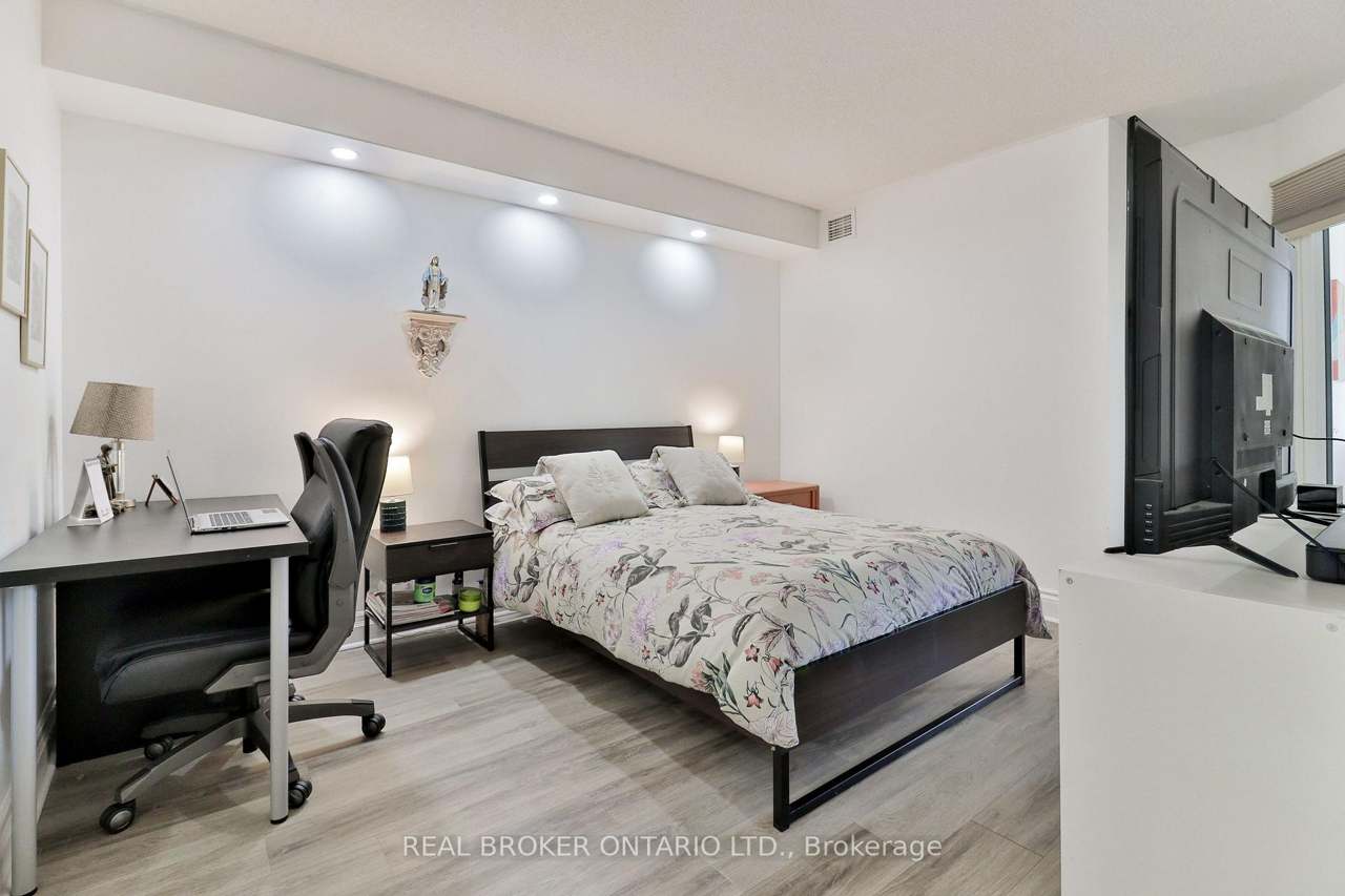 2269 Lake Shore Boulevard W 510, Toronto, ON M8V 3X6