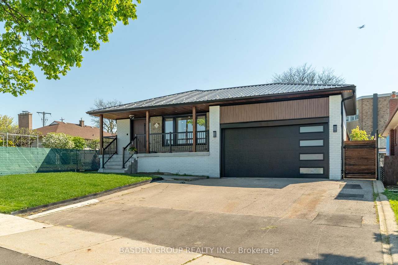 21 Mayberry Road, Toronto, ON M3N 2A5