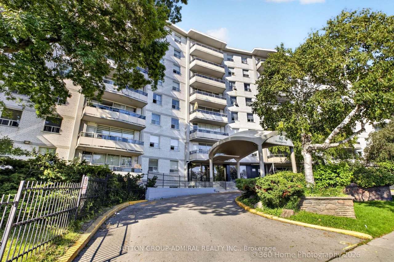 80 Grandravine Drive 202, Toronto, ON M3J 1B2