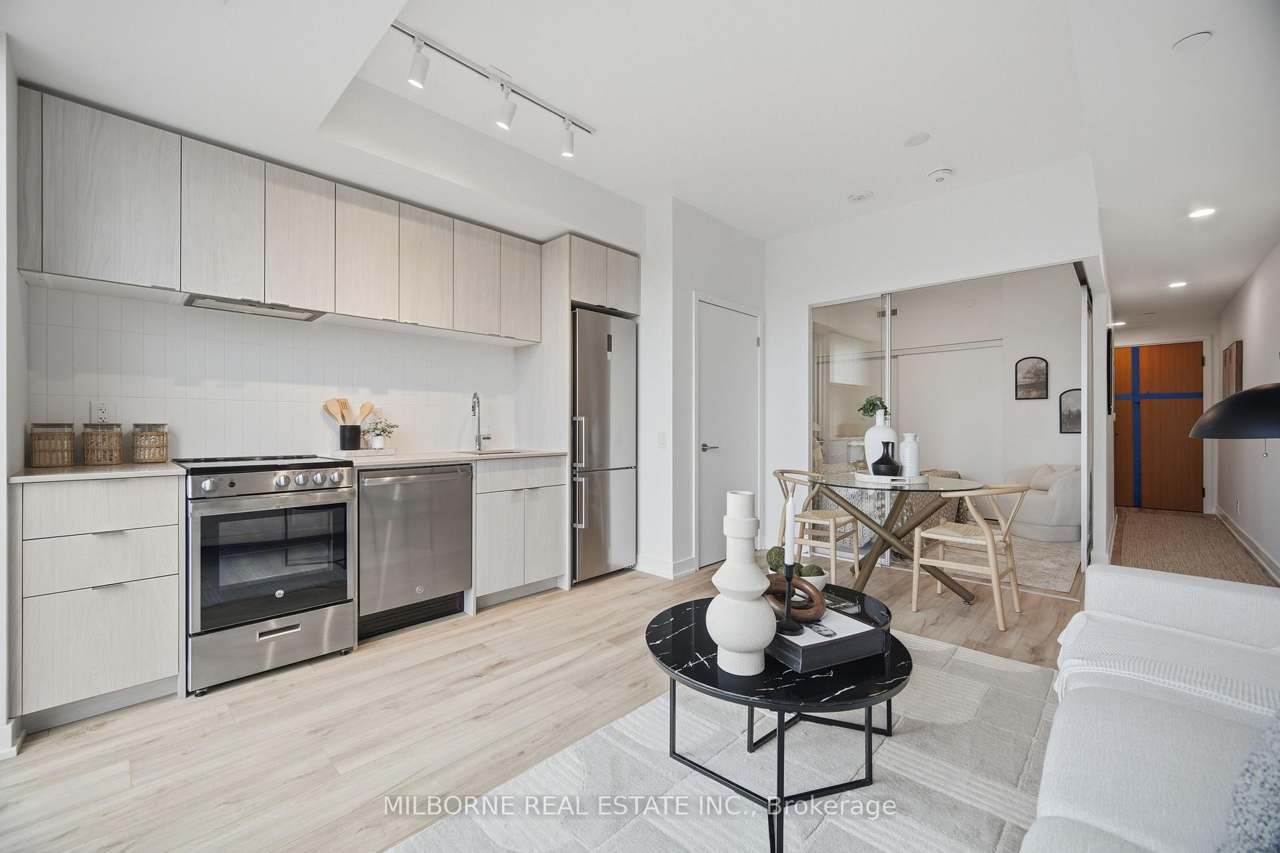 1660 Bloor Street W 510, Toronto, ON M6P 1A8