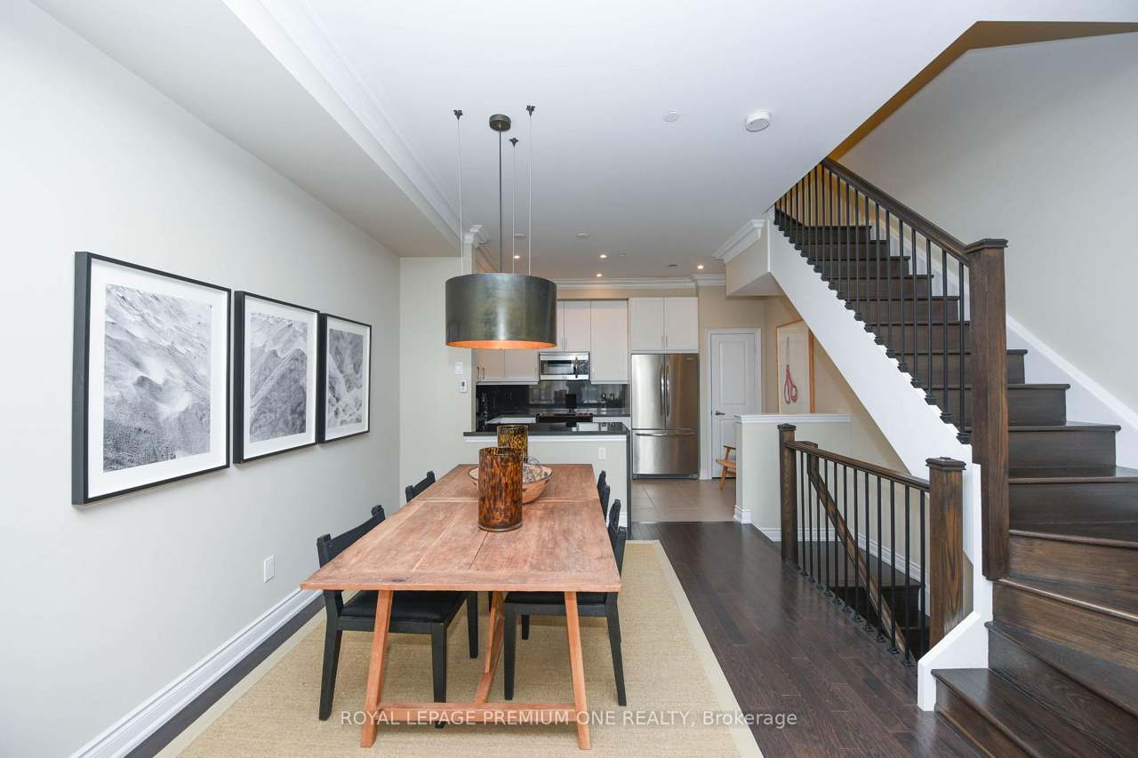 6A ACORN Avenue, Toronto, ON M9B 0B7