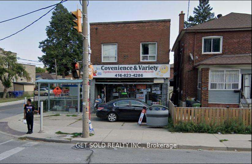 1693 Keele Street, Toronto, ON M6M 3W6