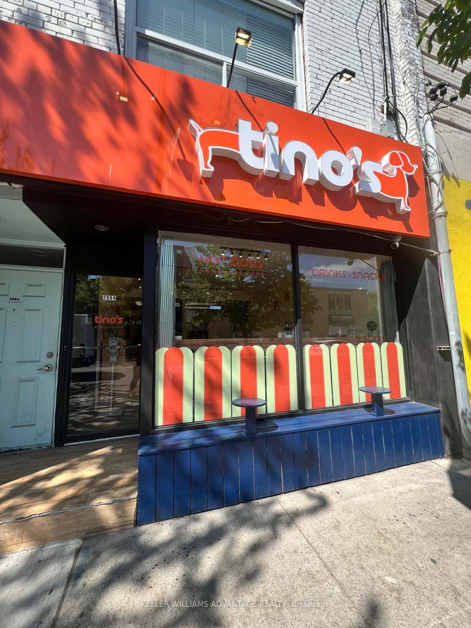 2984 Dundas Street W, Toronto, ON M6P 1Z3