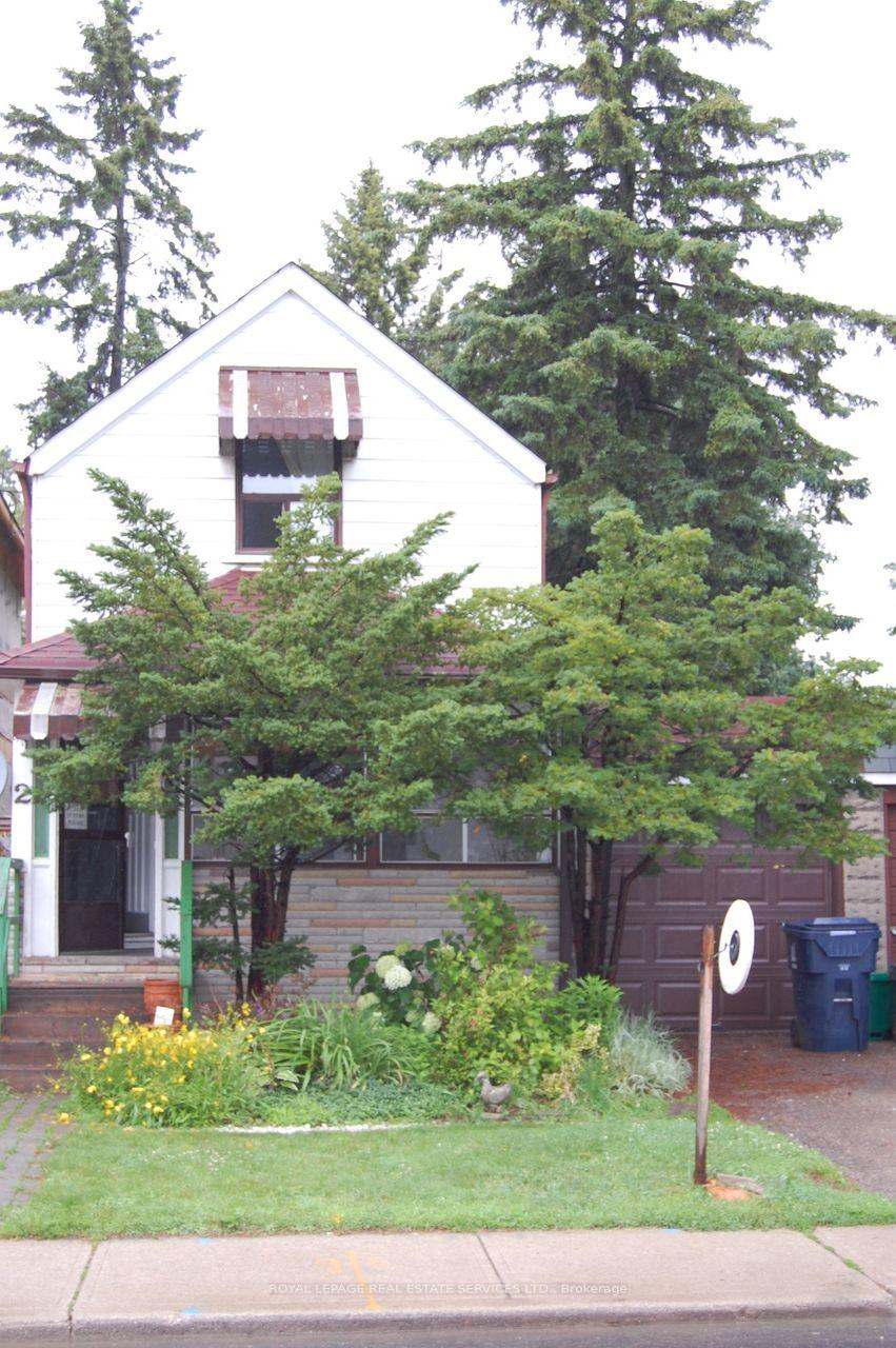 2 Saint Marks Road, Toronto, ON M6S 2H6