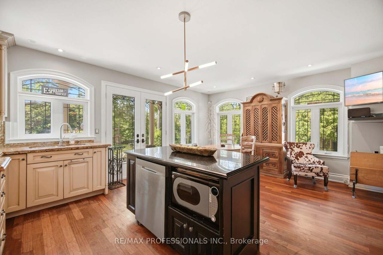 29 Mattice Road, Toronto, ON M9A 1E5