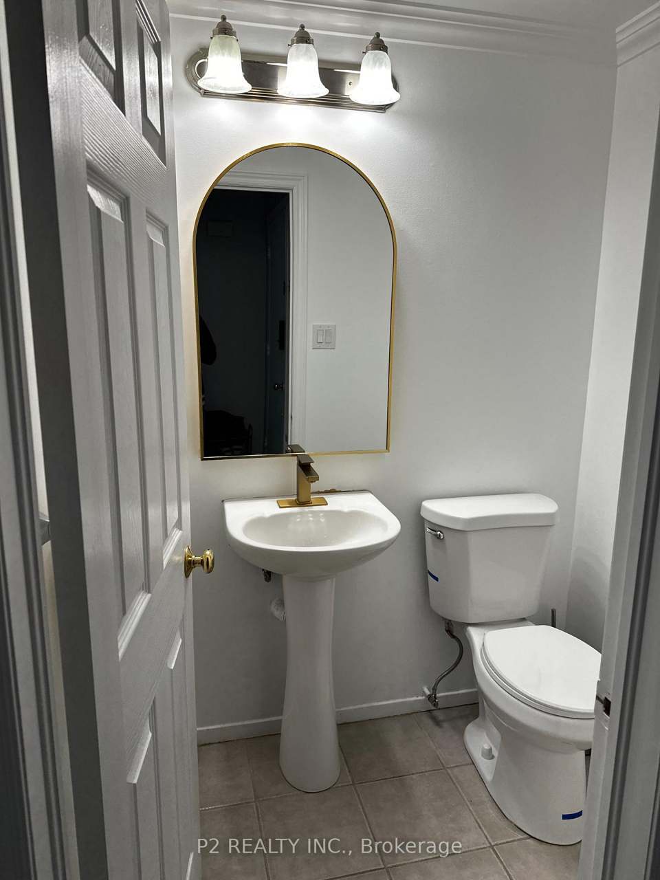 22-25 Gosford Blvd. Boulevard N, Toronto, ON M3N 2G7