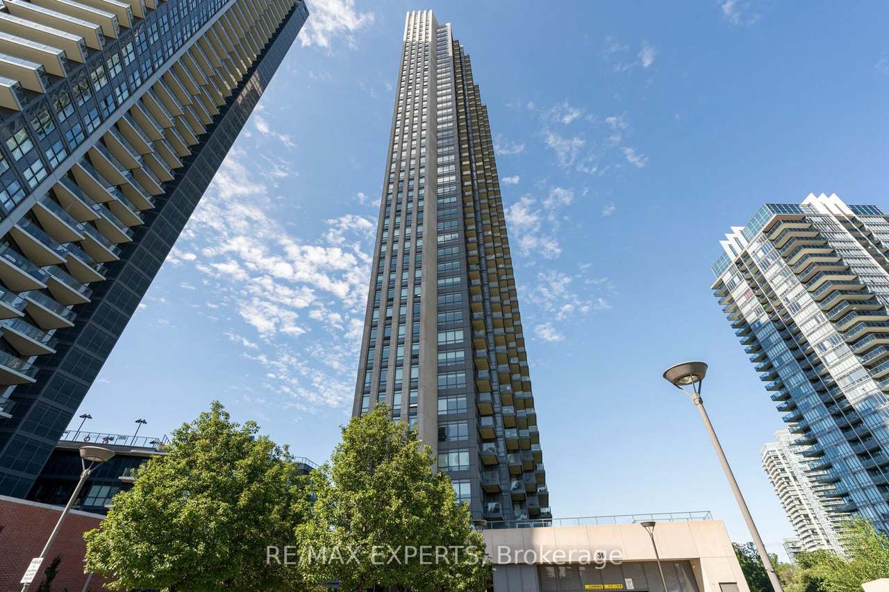 36 Park Lawn Road 1905, Toronto, ON M8V 0E5