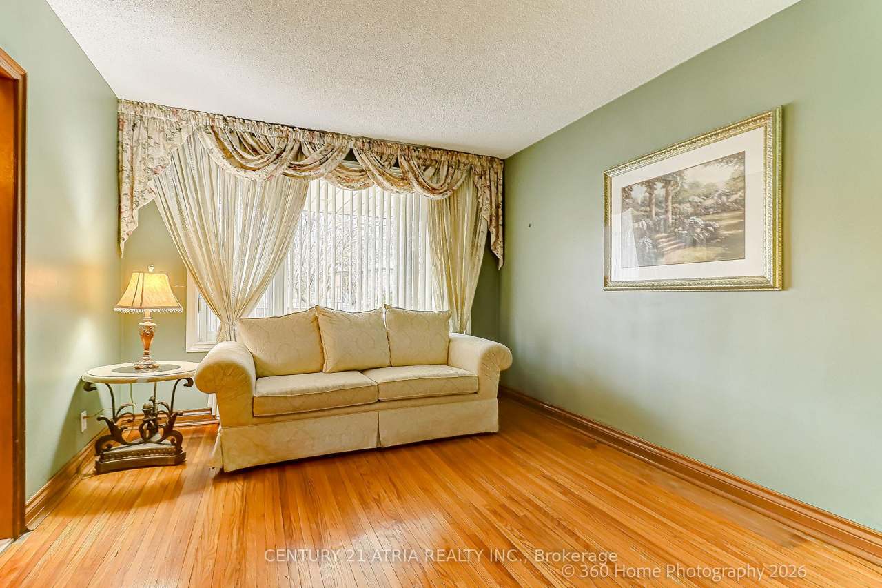 23 Tumpane Street, Toronto, ON M3M 1L5
