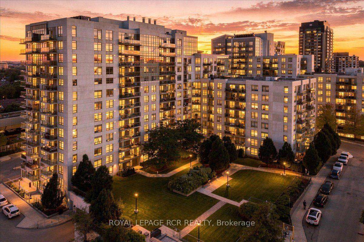 812 Lansdowne Avenue 908, Toronto, ON M6H 4K5