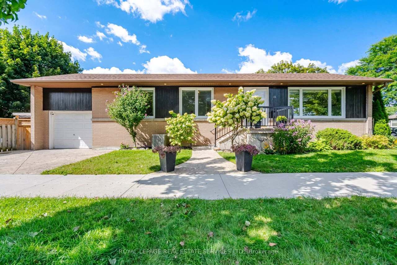 15 Velma Drive, Toronto, ON M8Z 2N2