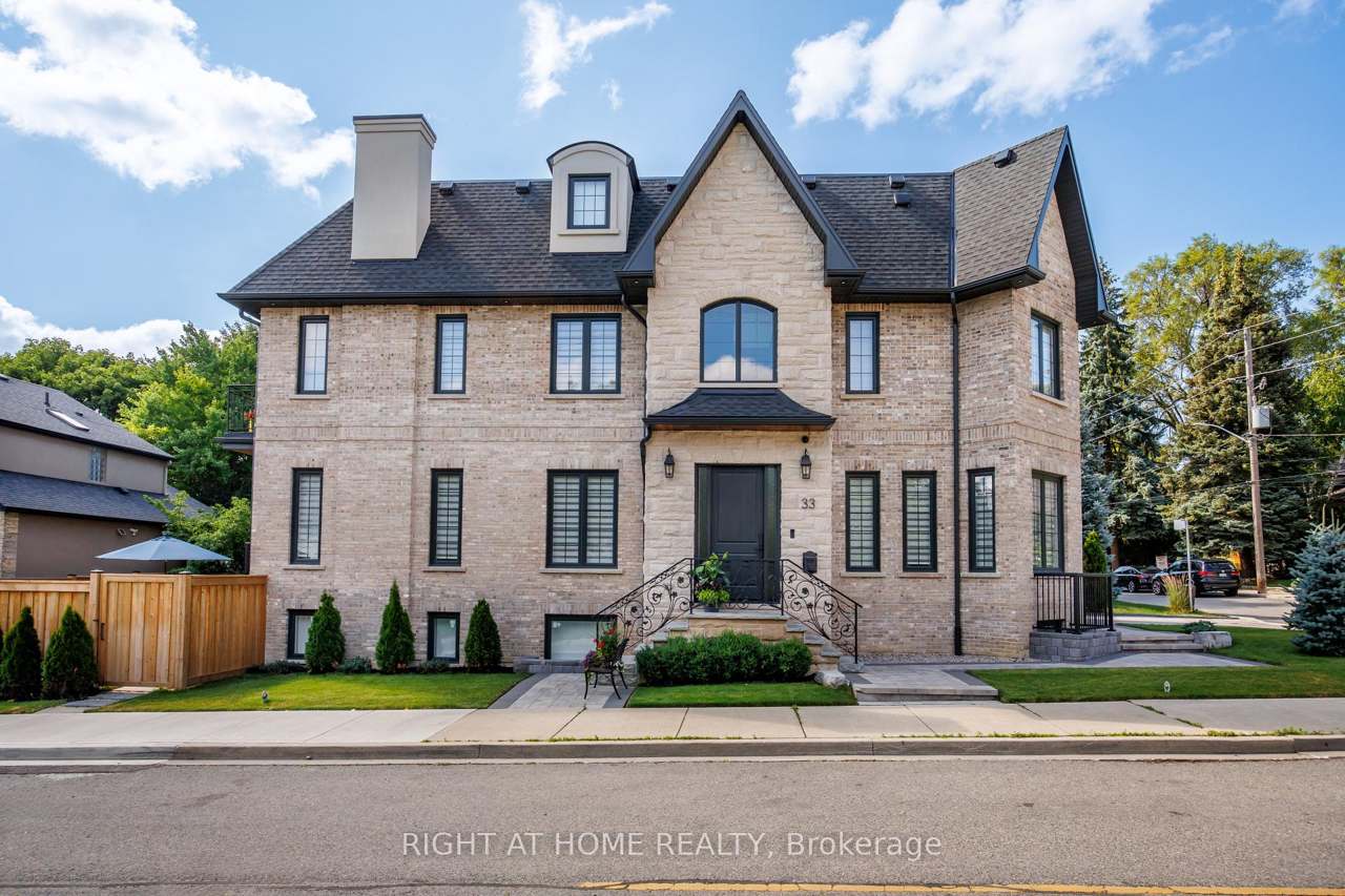33 Thorndale Avenue, Toronto, ON M8X 1W8