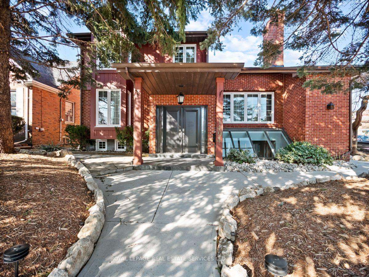 1494 Islington Avenue, Toronto, ON M9A 3L5