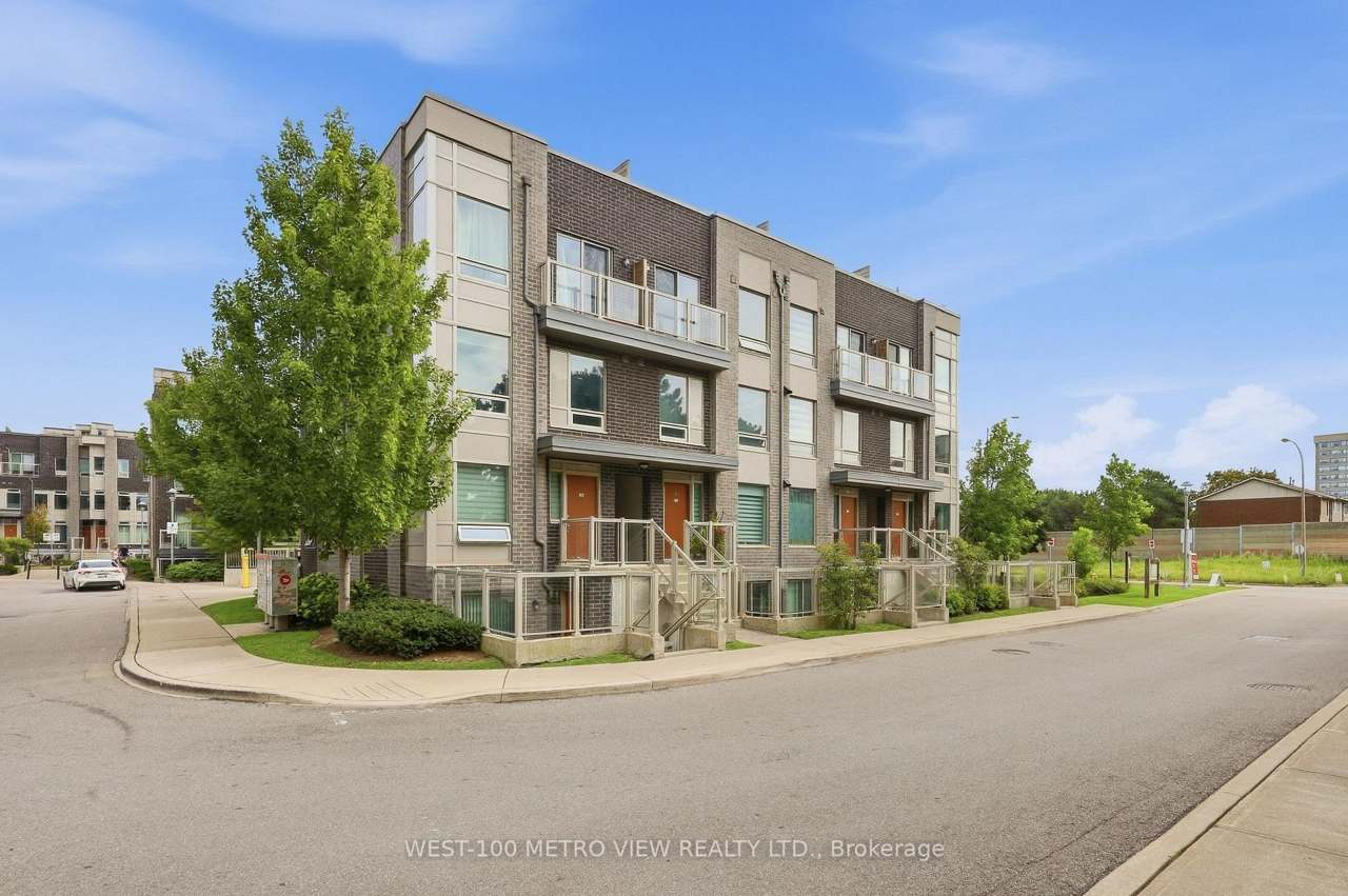 3 Applewood Lane 102, Toronto, ON M9C 0C1