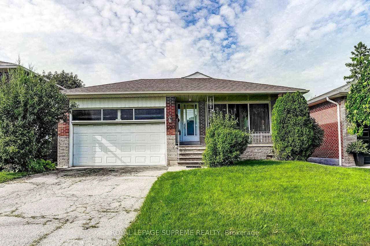 100 Summitcrest Drive, Toronto, ON M9P 1H8