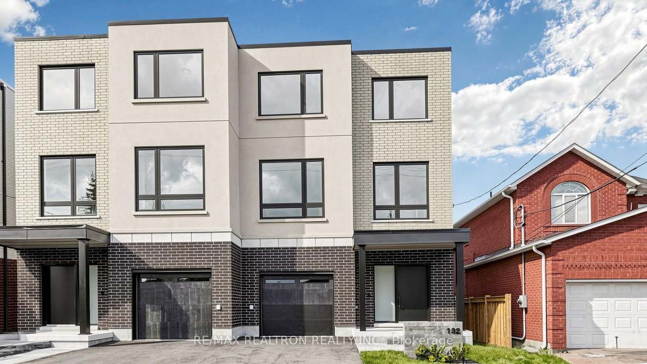 132 Dunbar Road, Mississauga, ON L5B 1G7
