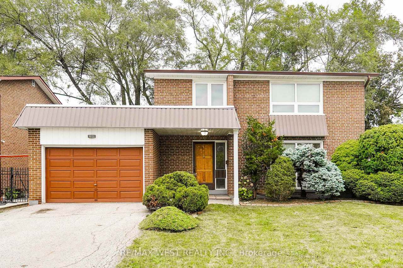 16 Opal Court, Toronto, ON M9V 3N3