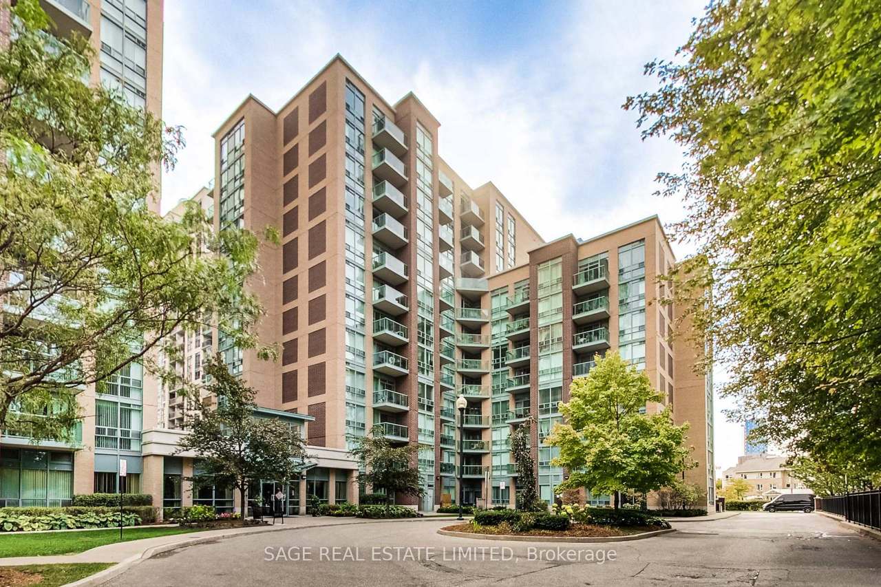 9 Michael Power Place 1206, Toronto, ON M9A 0A5