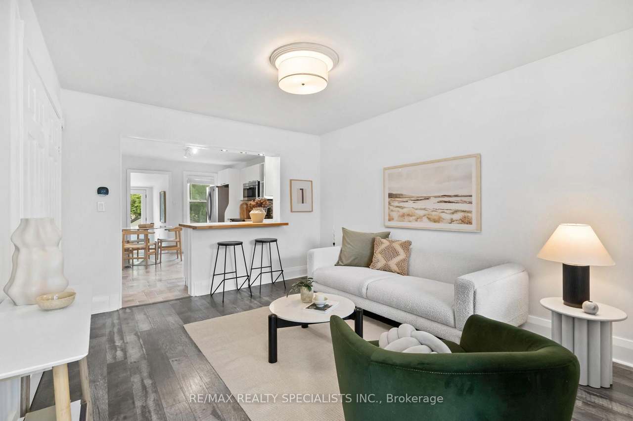 159 Hillside Avenue, Toronto, ON M8V 1T3