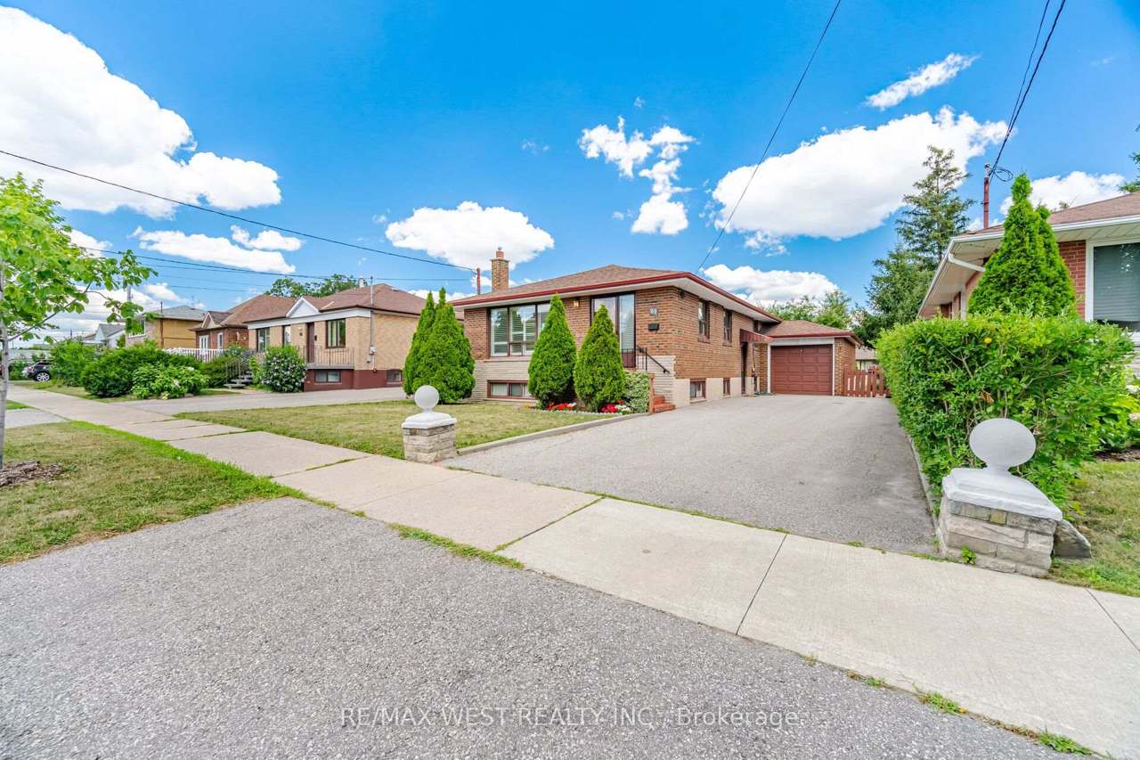89 Wendell Avenue, Toronto, ON M9N 3K8