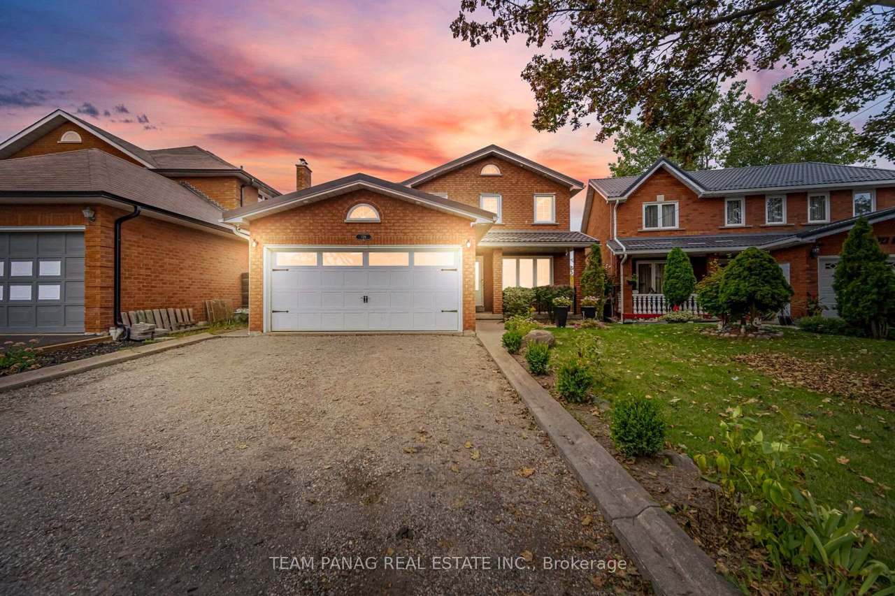 129 Bankview Circle, Toronto, ON M9W 6S5
