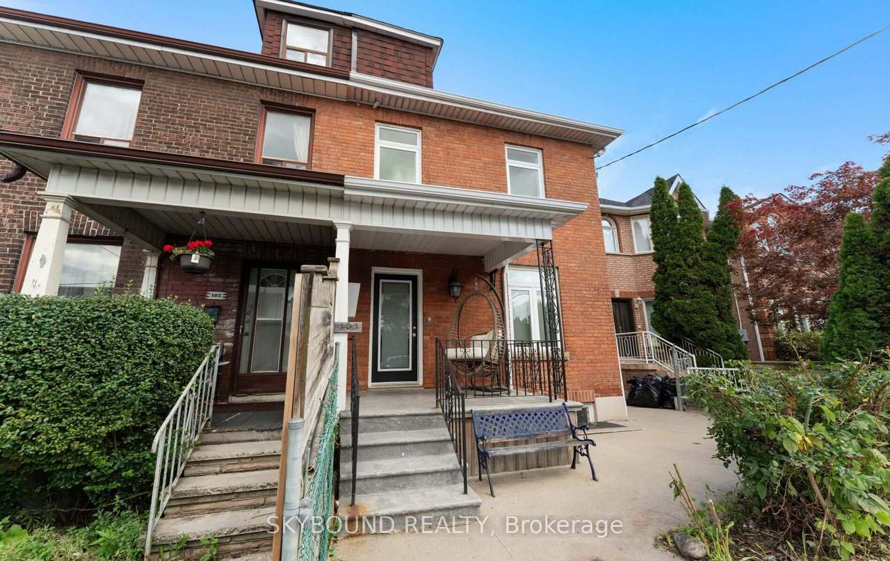 101 Ford Street, Toronto, ON M6N 3A2