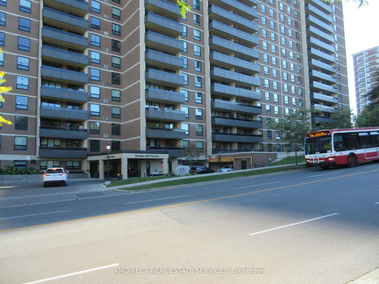 15 La Rose Avenue 1616, Toronto, ON M9P 1A7