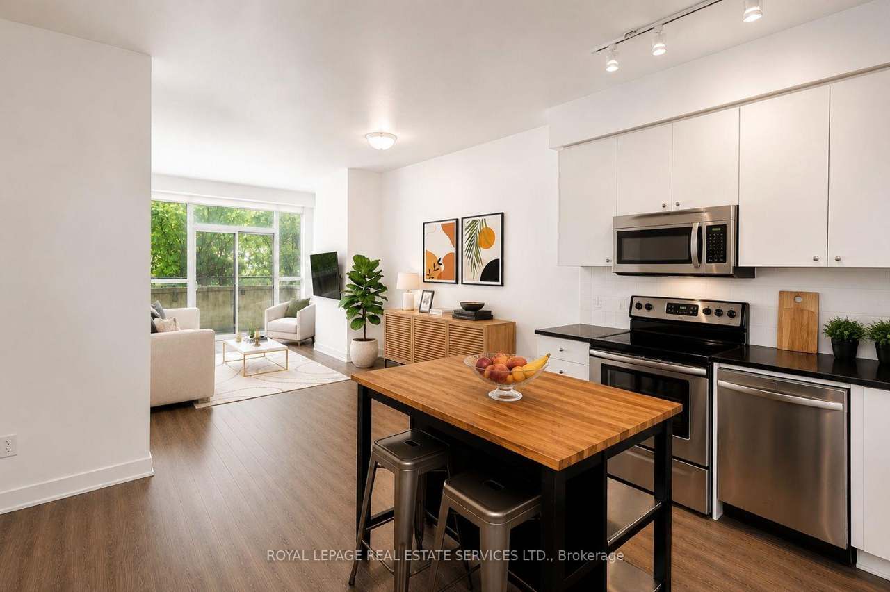 8 Fieldway Road 414, Toronto, ON M8Z 3L1