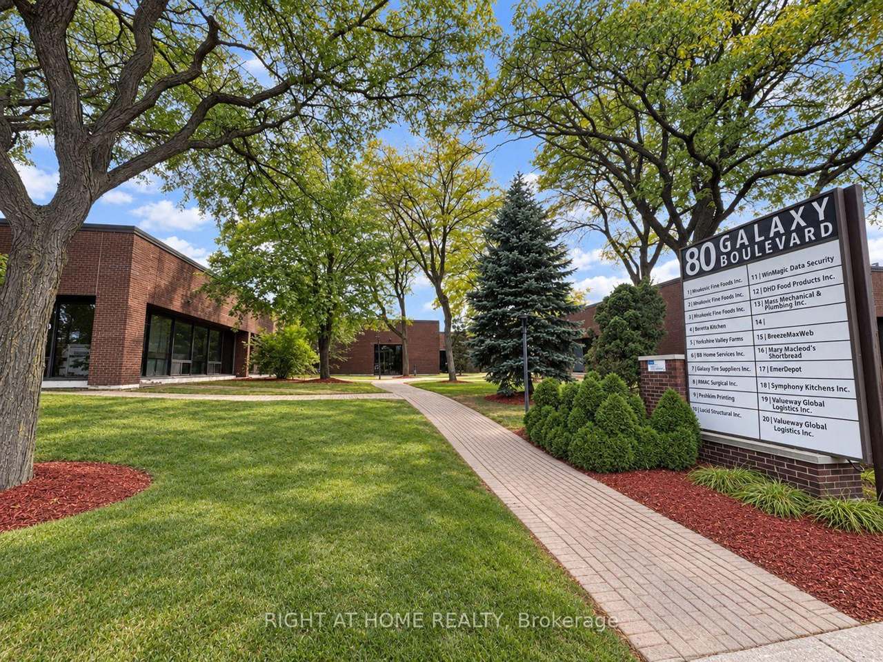 80 W GALAXY Boulevard W 18, Toronto, ON M9W 4Y8