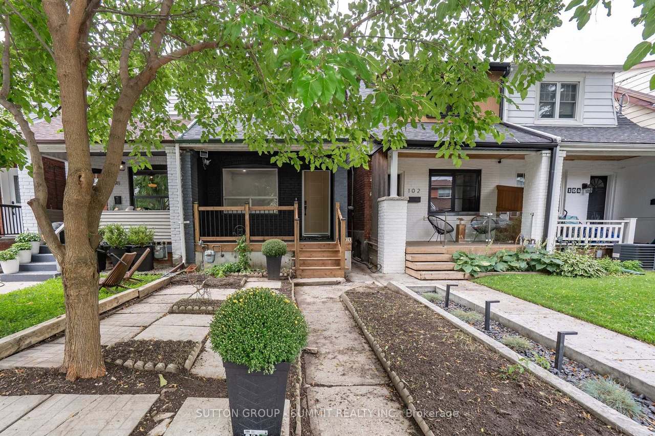 100 ROSETHORN Avenue, Toronto, ON M6N 3L1