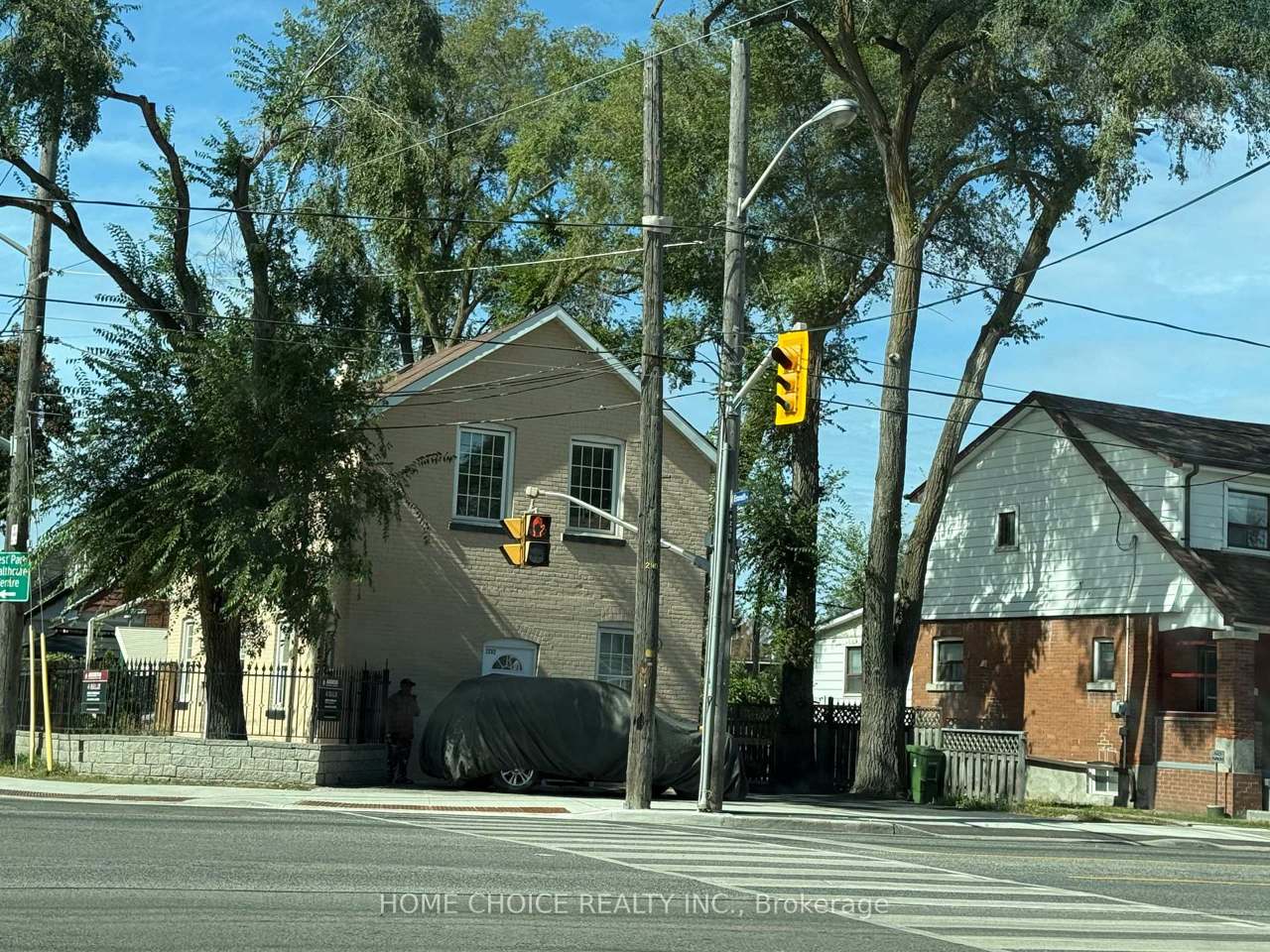 1232 Jane Street, Toronto, ON M6M 4X8