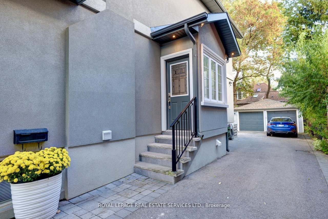 63 Eastbourne Crescent, Toronto, ON M8V 1W7