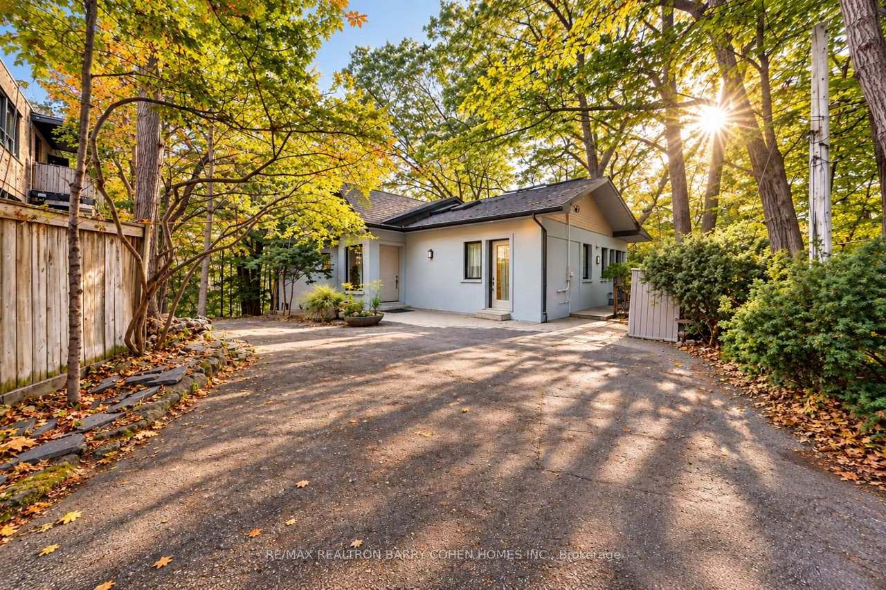 7 Greenbrook Drive, Toronto, ON M6M 2J8