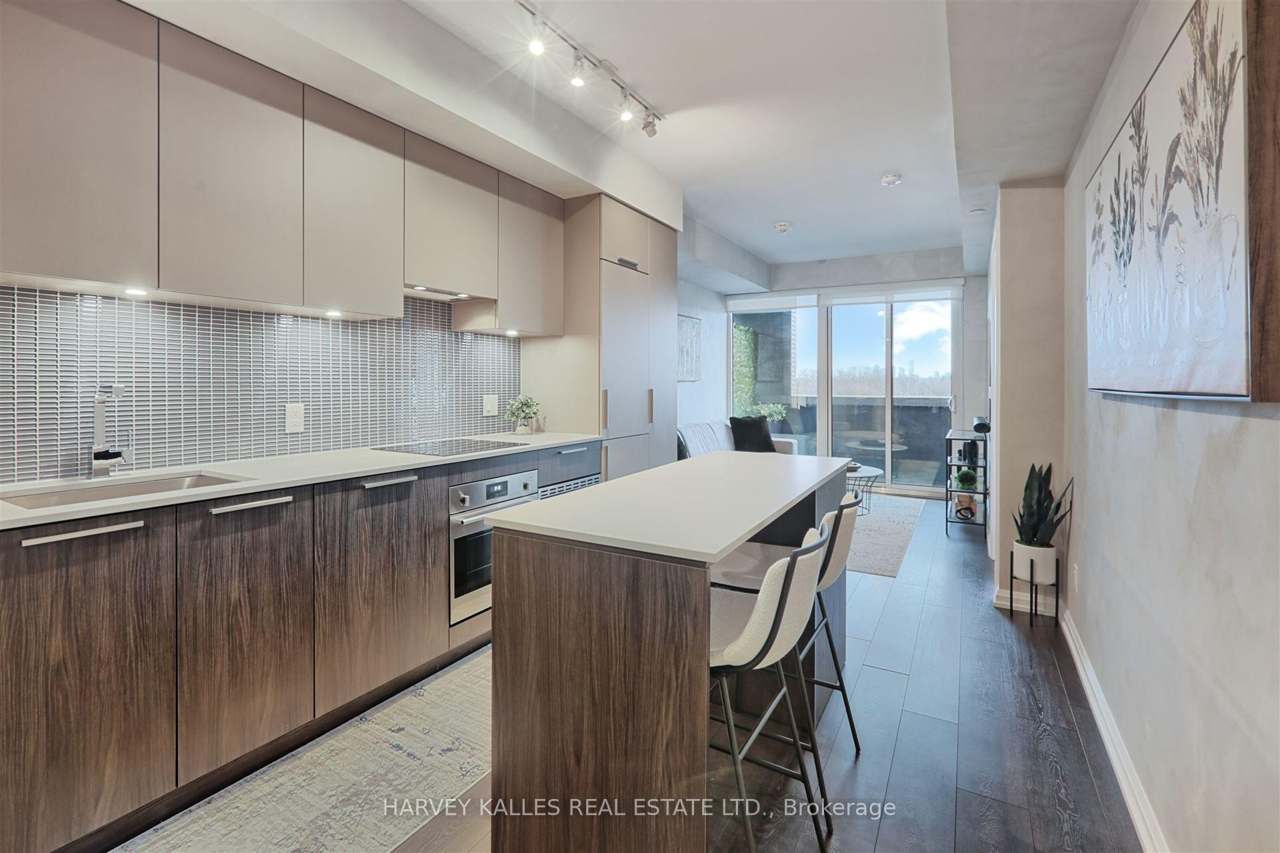 4208 Dundas Street W 412, Toronto, ON M8X 0B1
