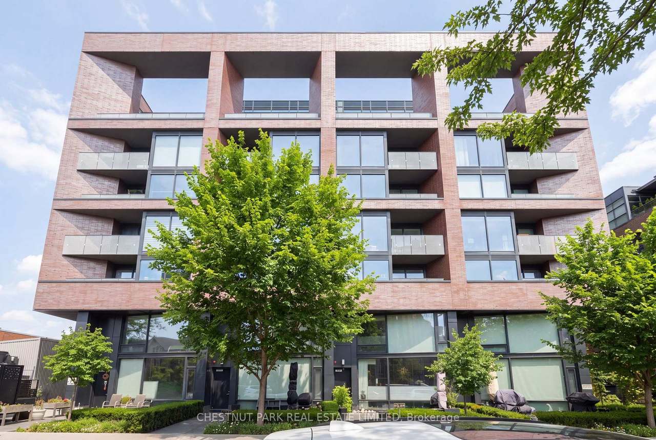 383 Sorauren Avenue 317, Toronto, ON M6R 0A4