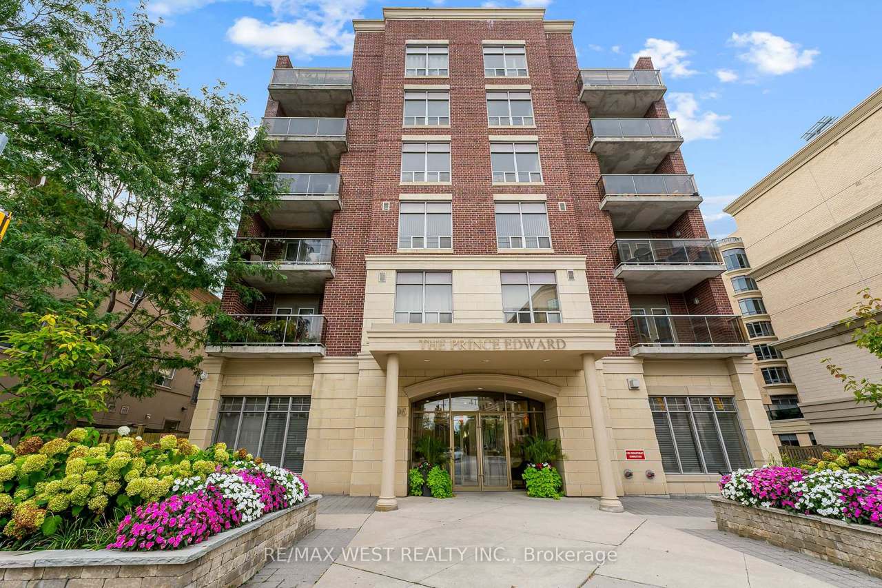 4196 Dundas Street W 402, Toronto, ON M8X 0A3