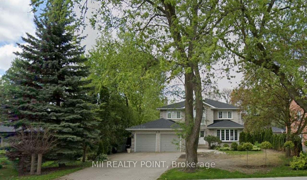 108 Rathburn Road, Toronto, ON M9A 1R7