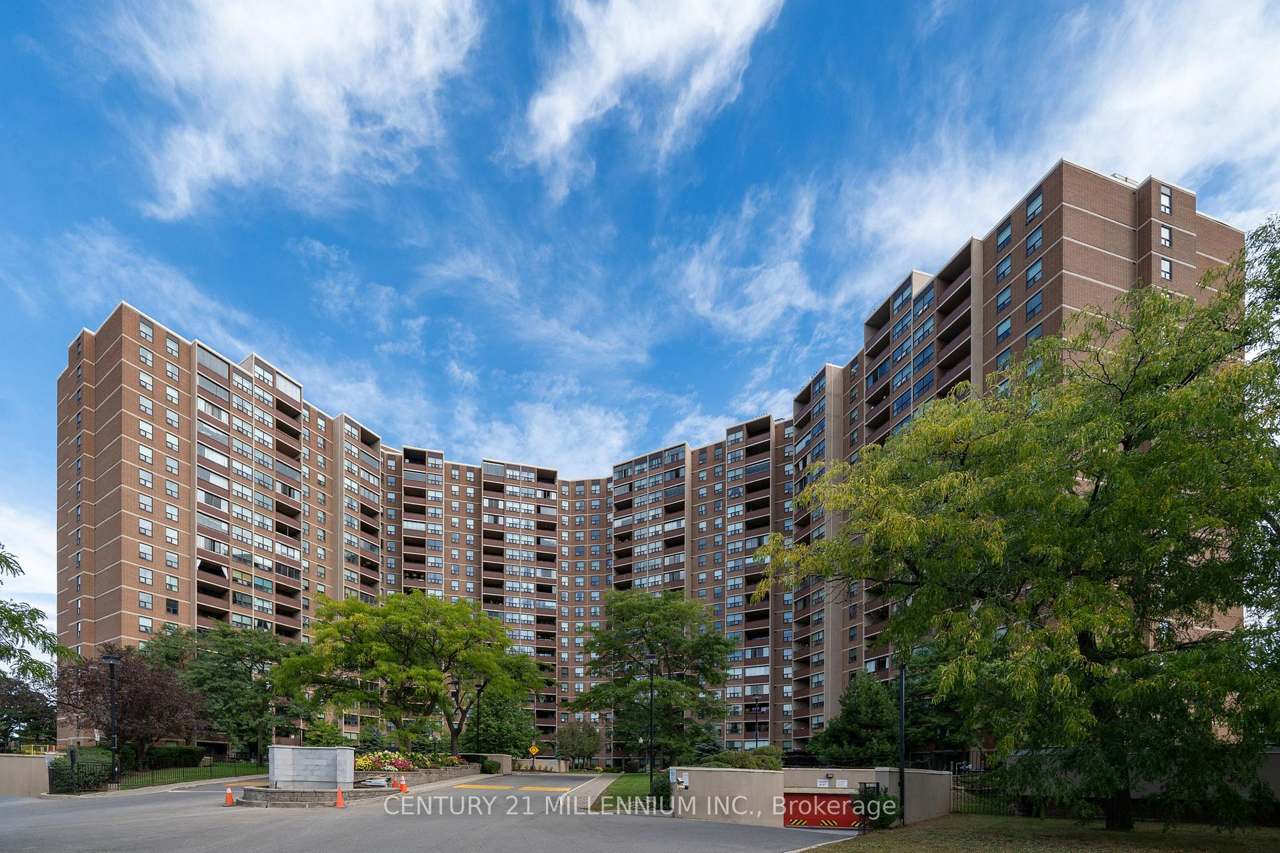 714 The West Mall 903, Toronto, ON M9C 4X1
