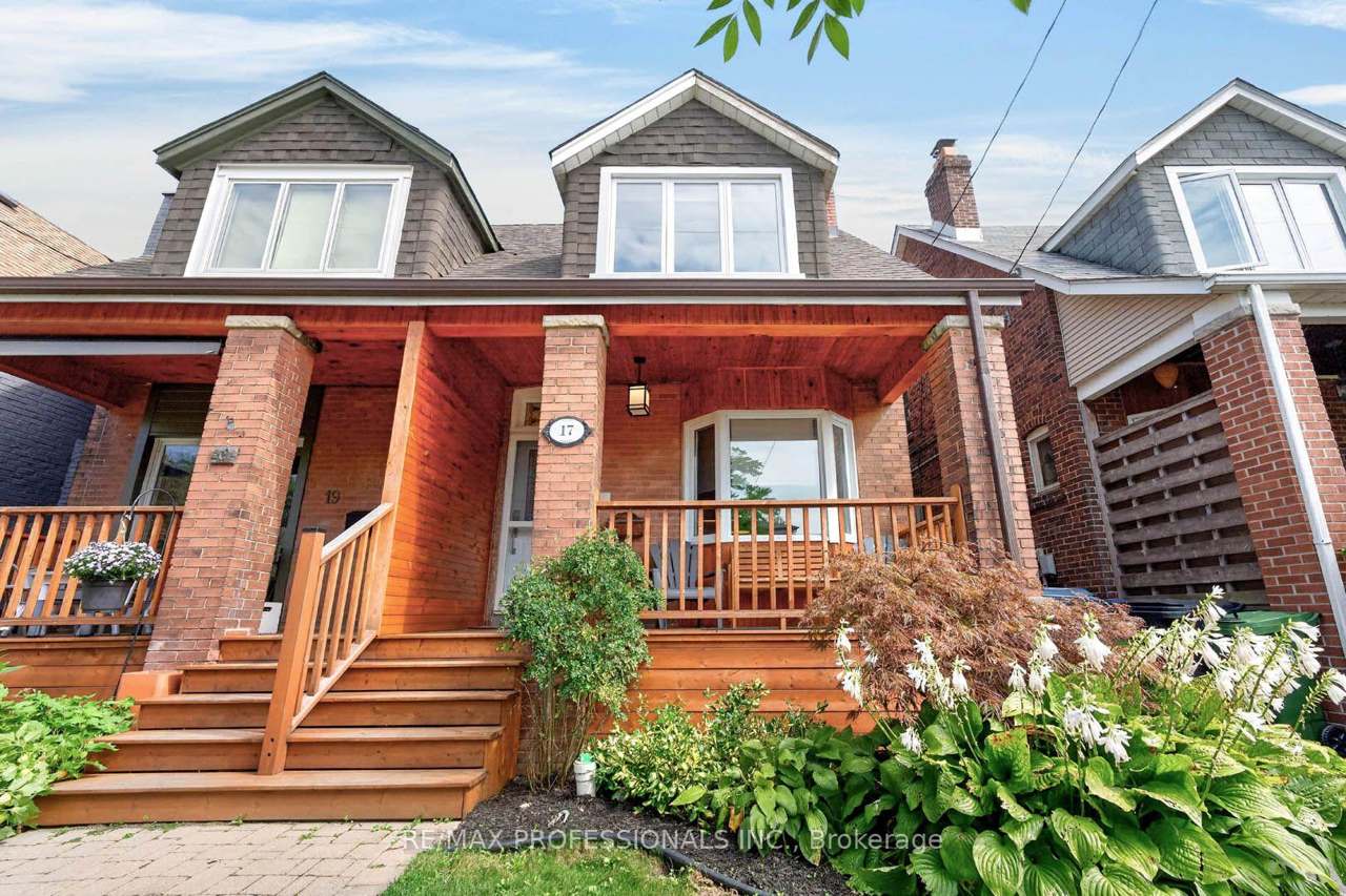 17 Fifth Street, Toronto, ON M8V 2Z1
