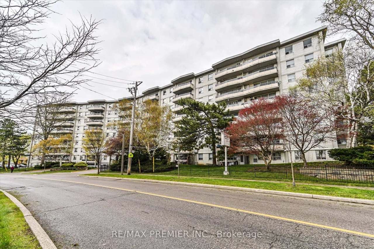 80 Grandravine Drive 716, Toronto, ON M3J 1B2