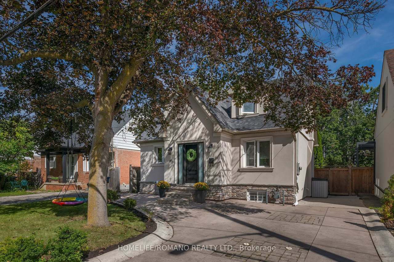 45 Riverview Heights, Toronto, ON M9P 2N3