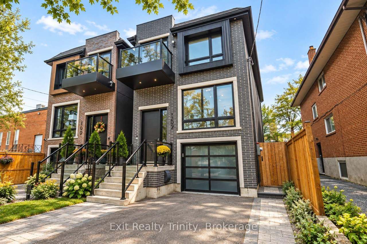 152 Sheldon Avenue, Toronto, ON M8W 4L6