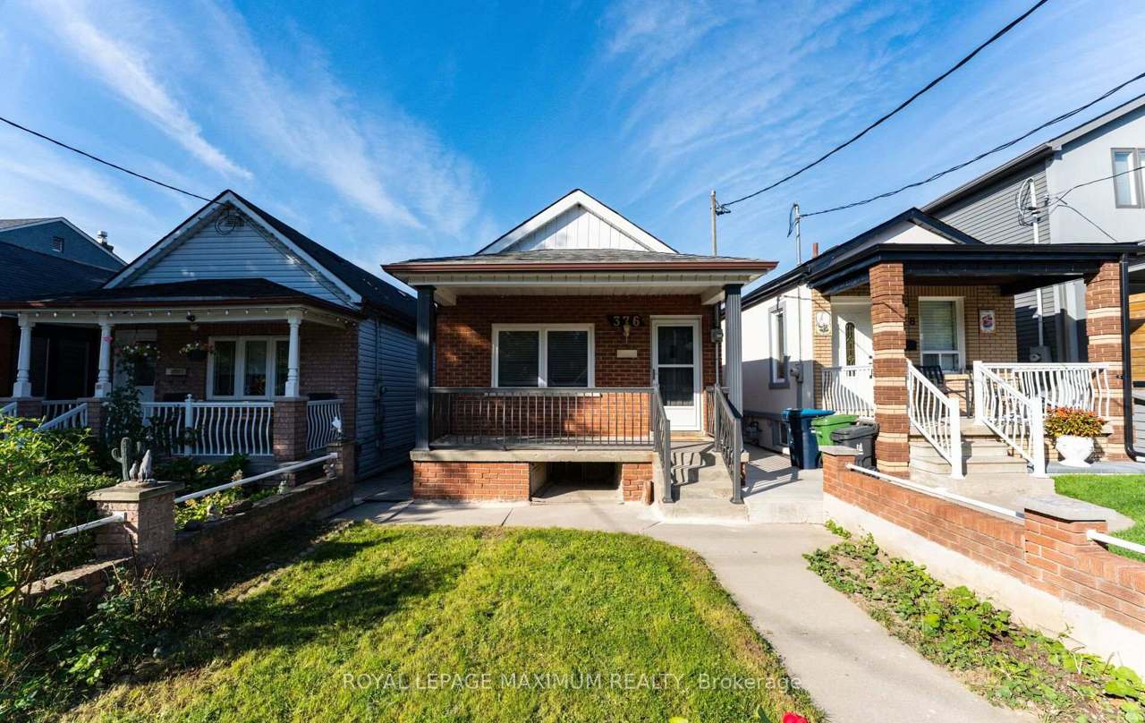 376 McRoberts Avenue, Toronto, ON M6E 4R2