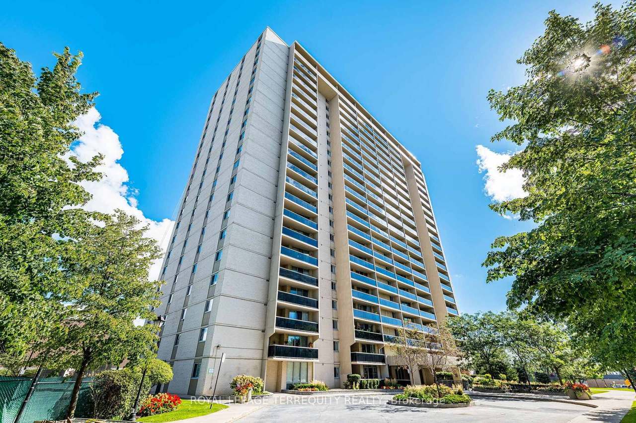 812 Burnhamthorpe Road 1102, Toronto, ON M9C 4W1