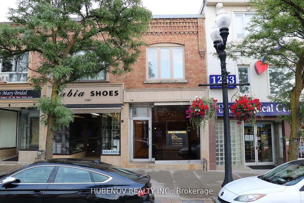 1261 St.Clair Avenue W, Toronto, ON M6B 3B4