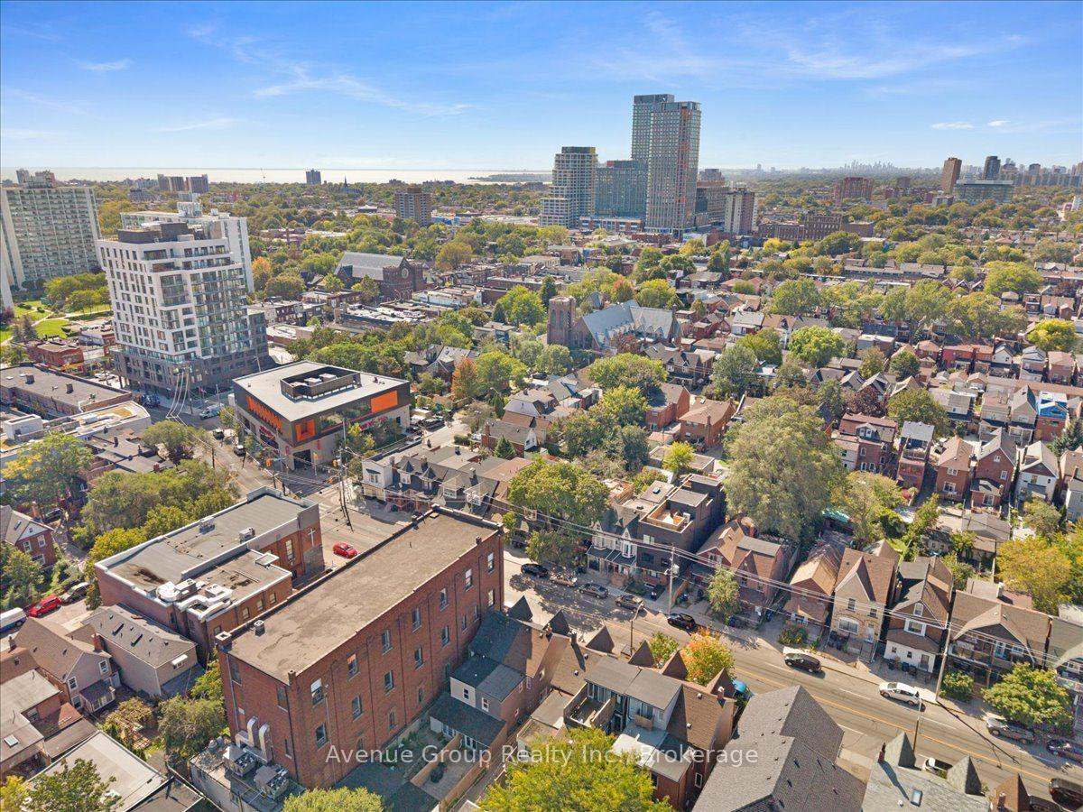 811 Dovercourt Road, Toronto, ON M6H 2X4
