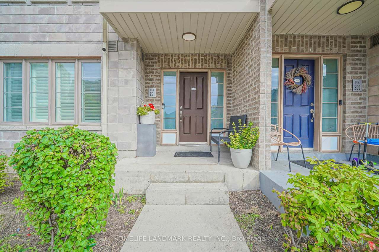 60 Parrotta Drive 251, Toronto, ON M9M 0E5
