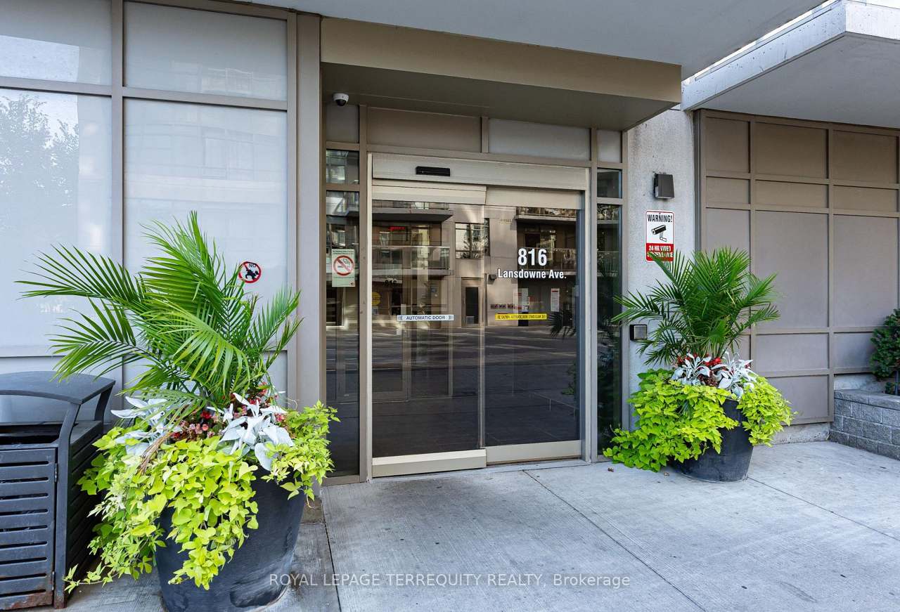 816 Lansdowne Avenue 320, Toronto, ON M6H 4K6