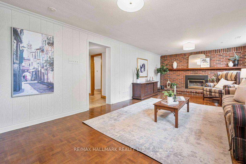 12 Tammy Lane, Toronto, ON M9V 3W3