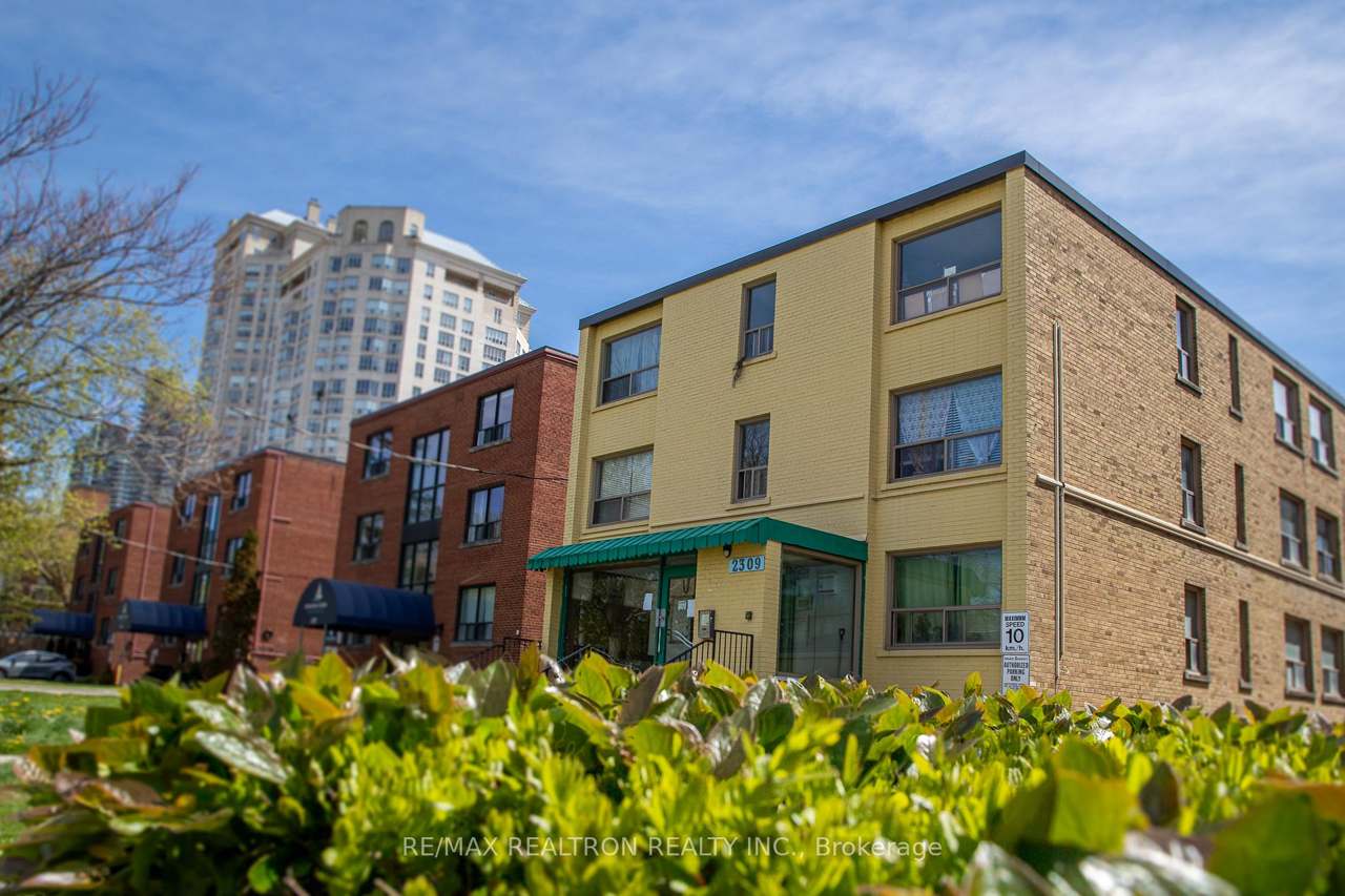 2309 Lake Shore Boulevard W 308, Toronto, ON M8V 1A6